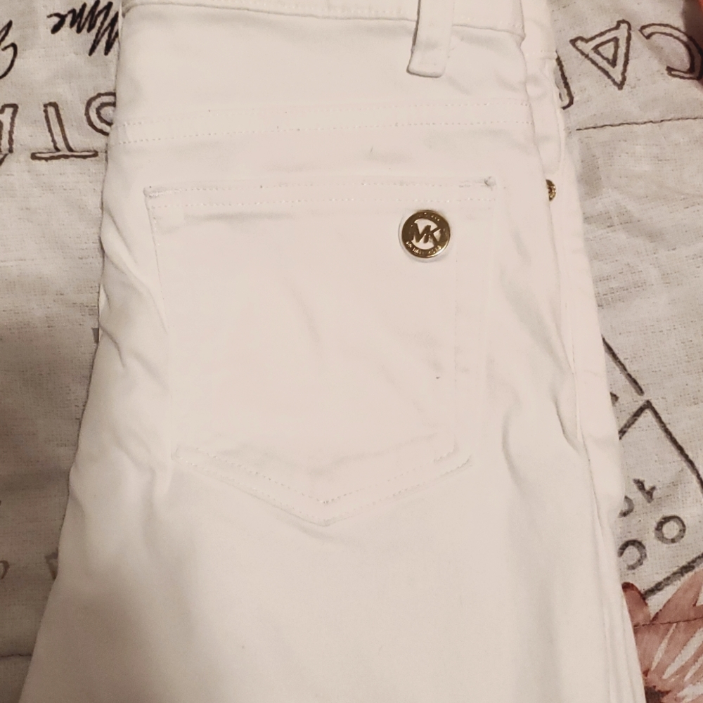 Michael Kors Size 6 White Capri